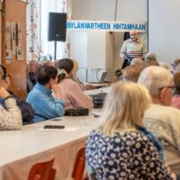 Jokivartisten latujuhla 4.2.2024 Orajärven kylätalolla. Äänessä Harry Ylisaukko-oja.